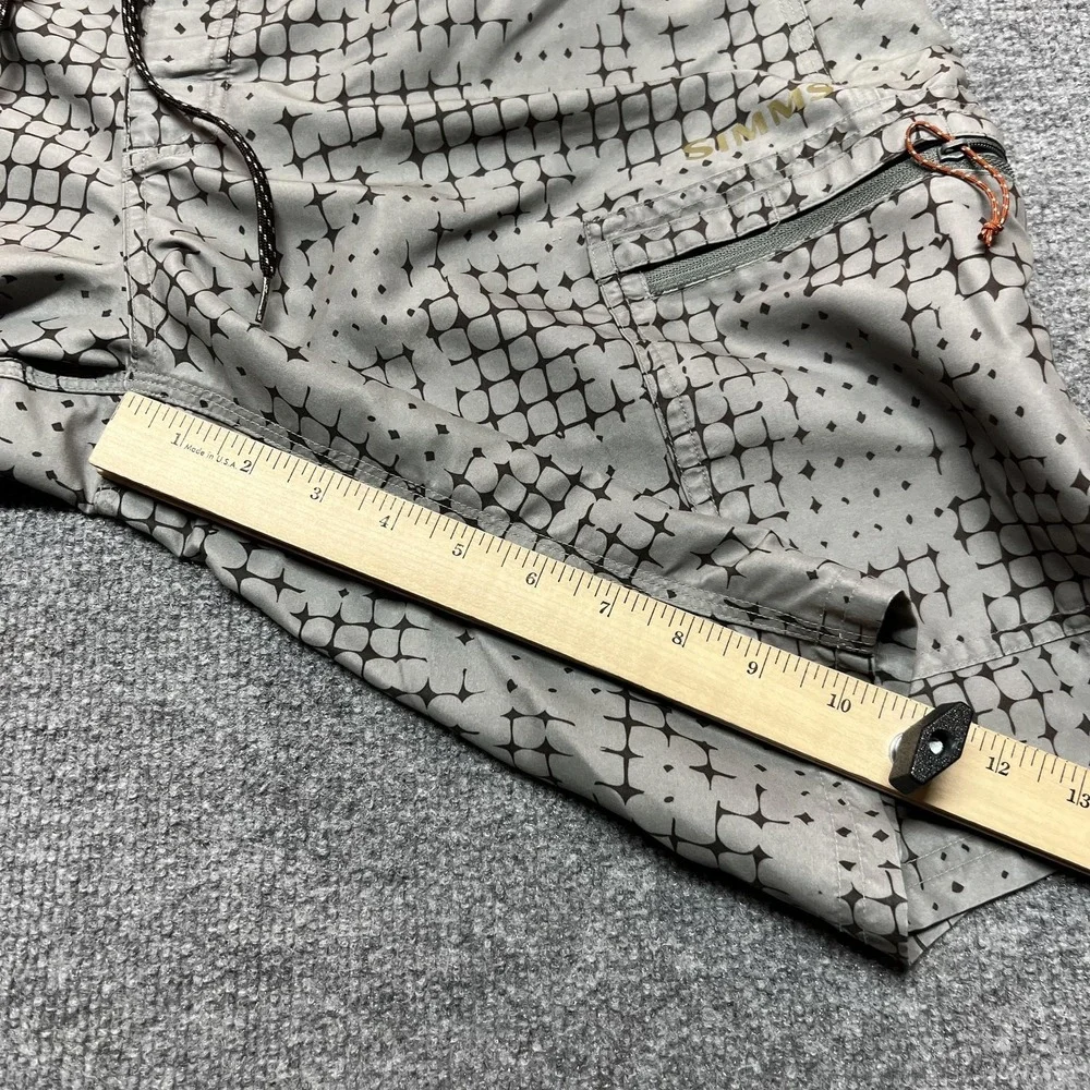 Simms Board Shorts Mens Medium Gray Geometric Swim Trunks Quick Dry Pockets